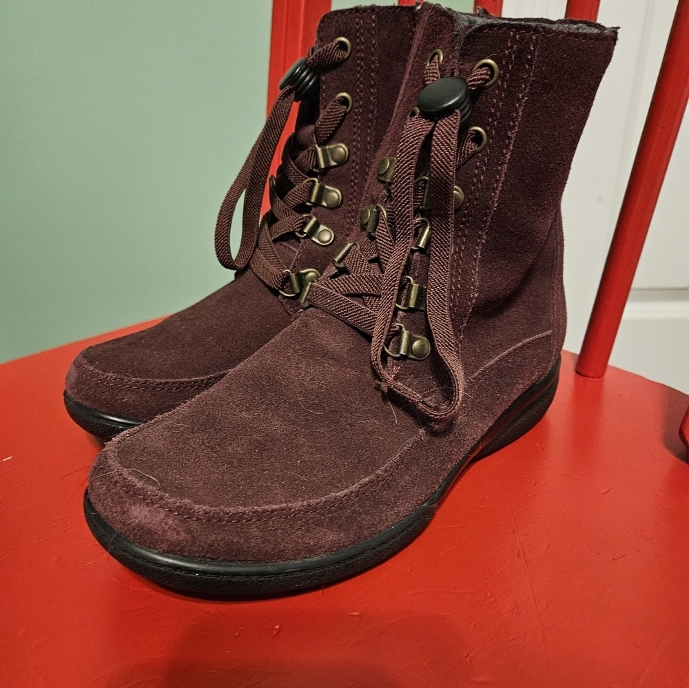 Clark's Kearns Sirena Burgundy Boots - Picture 9 of 9